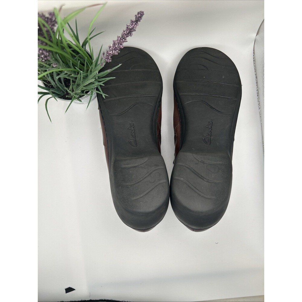 Clarks Channing Ann Brown Slip On Loafer Womens Size 8 M Button On Side - Picture 8 of 16